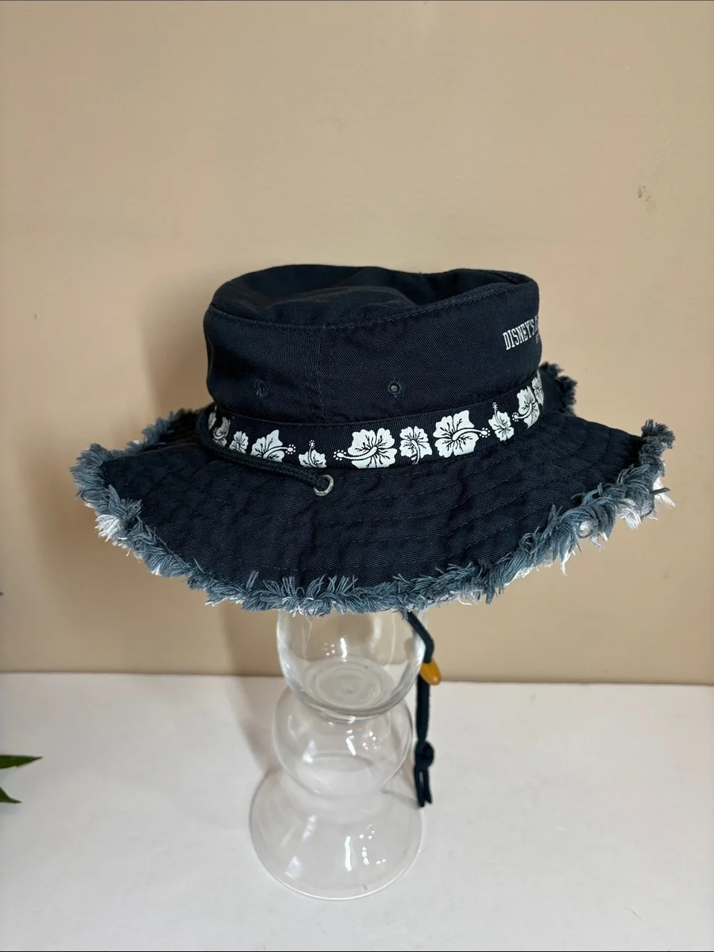 Disney casual bucket